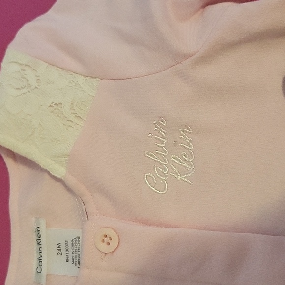 Calvin Klein 2 piece pink set - Picture 4 of 7